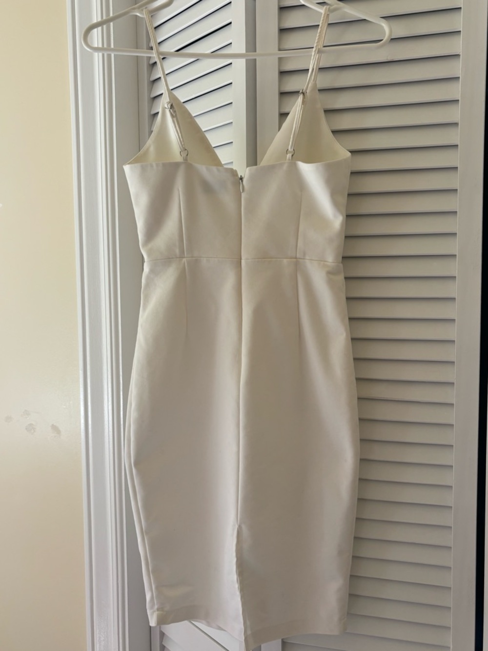 Tiger Mist White Plunge Mini Dress. - Picture 6 of 6